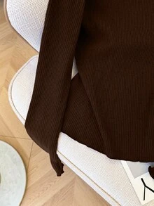 SHEIN LUNE Áo len chui đầu cổ bẻ cài nút bất đối xứng màu nâu dành cho nữ, thiết kế ôm sát lấy cảm hứng từ phong cách cổ điển, mùa thu/đông - màu nâu - Xem 5