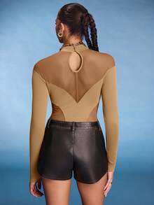 Normani 1件装女士立领长袖纯色拼接极简连体衣，休闲日常穿着 - 卡其色 - 查看 3