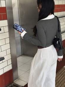 INAWLY 女士骑士刺绣撞色翻领长袖罗纹修身上衣 - 深灰色 - 查看 4