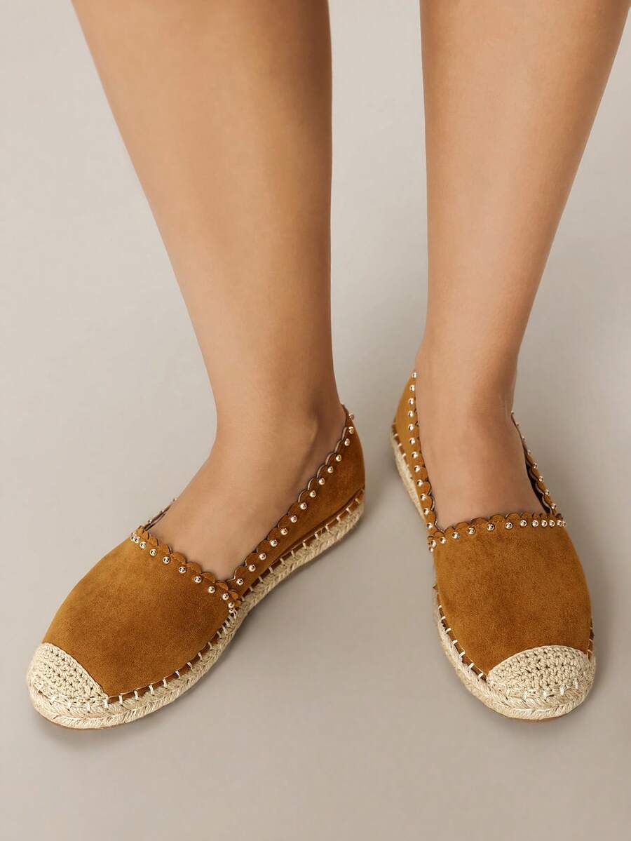 Styleloop Giày bệt đính đinh tán đa năng cho kỳ nghỉ thường ngày dành cho nữ - màu nâu - Xem 1