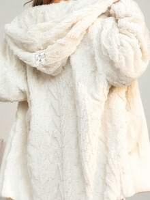 SHEIN EZwear 冬季宽松休闲白色打孔绒面落肩口袋拼接长袖连帽外套 - 米色 - 查看 7