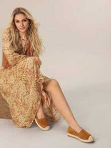 Styleloop Giày bệt đính đinh tán đa năng cho kỳ nghỉ thường ngày dành cho nữ - màu nâu - Xem 4
