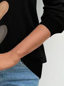 SHEIN LUNE 女士爱心印花V领长袖卫衣，秋冬新品 - 黑色 - 查看 3
