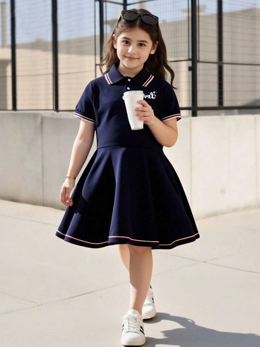 SHEIN Vacaura 青少年女孩休闲拼色条纹 Polo 领 A 字形连衣裙（夏季）