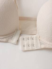 DesireSculpt 1pc Fashionable Lace Minimalist Front Closure Wireless Bra - Beige - View 7
