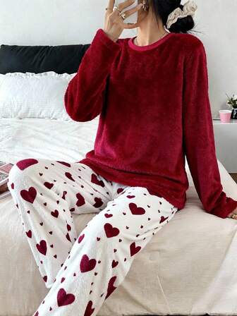 Genkimix Kids 2 delar tween flickors röd enfärgad topp i kombination med rött hjärtmönster, elegant långärmad, löst termofodrad pyjamasset, höst/vinter 2-delat set - vinröd enfärgad topp, vit hjärtmönster, kombinerad hjärtmönsterdesign, röd vit klassisk kontrastfärgad, tjock varm flanelltyg, långärmad topp, byxset, sociala medier-stil, söt höst vinter vår, semester, oumbärligt, tween flickor, tonårshemset