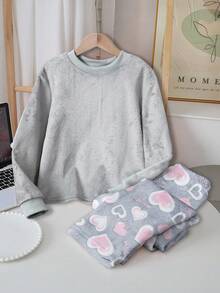 少女睡衣法兰绒家居服两件套 - 灰粉色爱心睡衣，甜美爱心印花设计，灰粉色温柔少女色，法兰绒保暖面料，长袖上衣搭配长裤，爱心图案组合，社交媒体风格，甜美少女秋冬春夏假日必备少女居家套装，长袖睡衣套装 - 彩色 - 查看 3