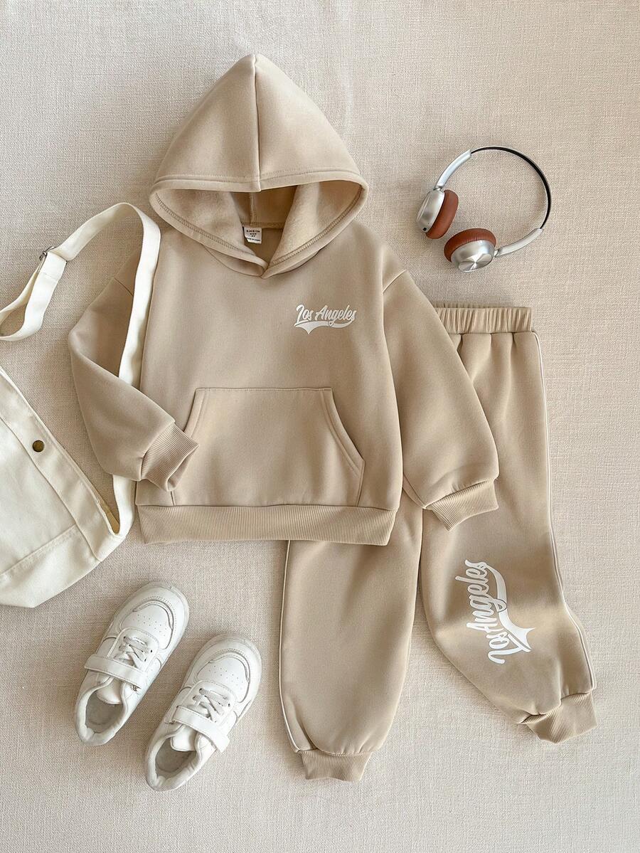 PrepCrw 男童学院风字母印花连帽卫衣和运动裤套装（2件套） - 卡其色 - 查看 1