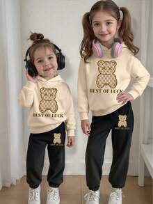 SHEIN 2 件套女婴休闲可爱卡通熊和字母印花圆领运动衫和运动裤套装，秋季服装 - 彩色 - 查看 3