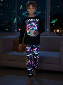 SHEIN 两件套男童贴身夜光游戏机印花圆领长袖T恤和裤子睡衣套装 - 黑色 - 查看 8