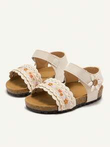 Cozy Pixies 可爱花卉刺绣休闲女童平底凉鞋 - 杏色 - 查看 4