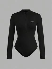 SHEIN EZwear 2 件女士休闲简约风格真刺绣字母徽章拉链高领紧身连体衣，百搭服装，适合秋冬季，机场搭配 - 黑與白 - 查看 3