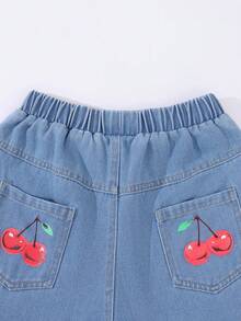 SHEIN Explorewe Bộ 2 áo nỉ in họa tiết quả anh đào rộng rãi cho bé gái và quần jean ống đứng ống rộng đã giặt, thích hợp cho các hoạt động ngoài trời, đi học, đi chơi vào mùa thu/đông - trắng - Xem 5