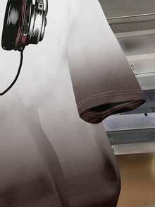 Teen Boy Casual Stylish Gradient Color, Cool Metallic Esports Gaming Wired Headphone Graphic Print Round Neck Short Sleeve T-Shirt, Suitable For Summer