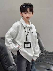 Dazy Kids 幼儿/青少年男童宽松休闲翻领抓绒卫衣，简约刺绣图案，秋冬款 - 灰色 - 查看 2