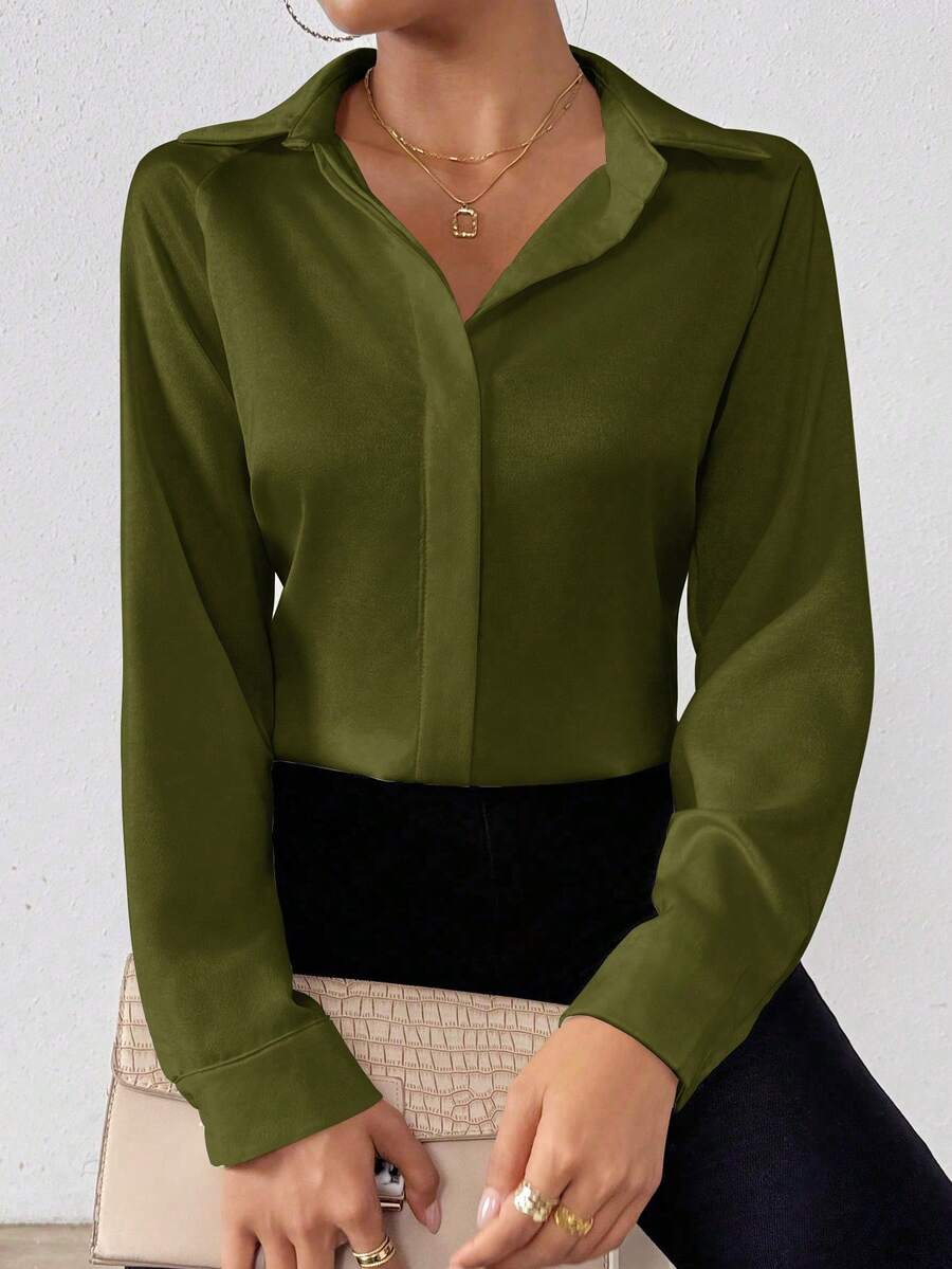 SHEIN PETITE 女式纯色缎面简约不对称下摆衬衫 - 軍綠色 - 查看 1