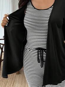 EMERY ROSE 大码女式纯色长袖开衫、条纹圆领背心和抽绳腰裤休闲套装 - 黑色 - 查看 3