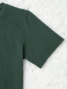 SHEIN 女士心形图案印花圆领短袖休闲 T 恤夏季新年衣服图案 T 恤女式上衣 - 墨綠色 - 查看 3