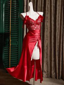 SilkySpell Robe nuisette avec empiècements en dentelle et tulle, épaules dénudées. Élégante robe de nuit fendue bordeaux maxi. Charmante nuisette en dentelle. Robe de nuit rouge pour femmes, Saint-Valentin - Rouge foncé - Voir 7