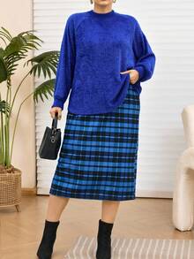 EMERY ROSE 2pcs Plus Size Women Winter Elegant Casual Street Fashion Royal Blue T-Shirt Top And Plaid Skirt 2 Pieces Set,Autumn/Winter,Going Out Outfits,2025 New Clothes,Simple And Fashionable For Everyday Wear,Christmas Outfit For Women ,New Year Clothes,Plus Size Winter Clothes, Christmas Outfit For Women ,New Year Clothes,Thanksgiving Outfit For Women , - Blue - View 1