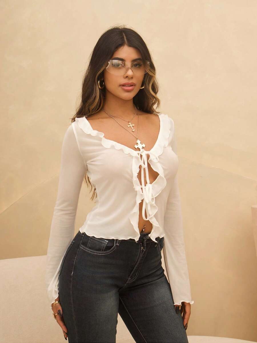 Rayane Ketlyn بلوزة نسائية بأكمام متفرقة شفافة وجذابة، بخصر أماميفي اللون الواحد مع تريم من الكشكشة و ربطة أمامية - أبيض - مشاهدة 1