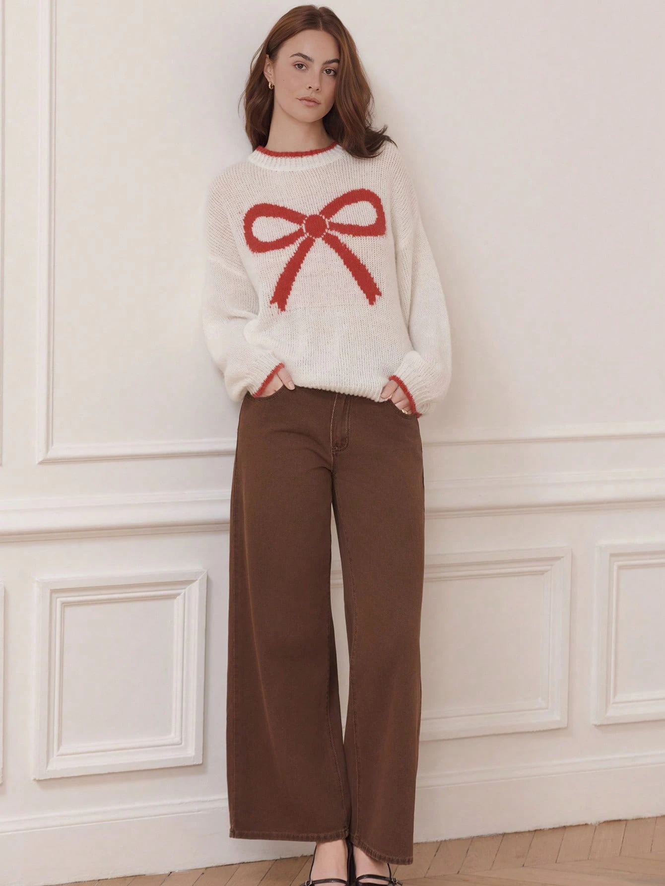 Gemütlicher oversized Pullover mit roter Schleife vorne, süß für Herbst und Winter