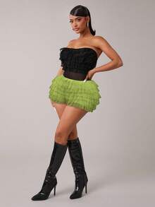 SHEIN SXY 大码女式时尚性感街头风少女波点蕾丝荷叶边低腰迷你短裤，芭蕾舞风格，适合日常穿着、西式装扮、邮轮旅行、音乐节、演唱会、狂欢派对、海滩度假、约会之夜、生日派对、单身派对、夜店、可爱休闲、购物、街头风、外出等场合，易于搭配，显瘦，凸显身材，修饰身形 - 綠色 - 查看 5