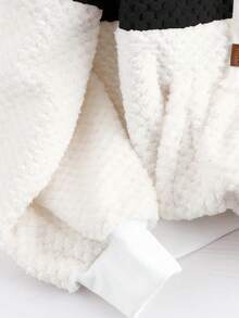 GlowEve 2025秋冬季休闲日常穿着高端设计拼接撞色连帽羊羔绒套头卫衣，厚实宽松，百搭 - 彩色 - 查看 3