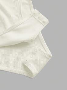 SHEIN EZwear 2 件女士休闲简约风格真刺绣字母徽章拉链高领紧身连体衣，百搭服装，适合秋冬季，机场搭配 - 黑與白 - 查看 6