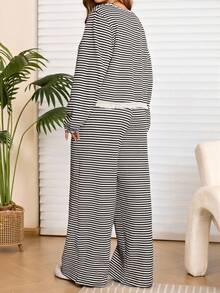 EMERY ROSE 2pcs Plus Size Women Black And White Striped 2 Pieces Lounge Sets,Autumn Boho Everyday Round Neck Long Sleeve Lace Trim Tassel T-Shirt & Wide Leg Pants - Black and White - View 2