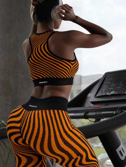 Innovista Seamless Bra Set Black/Orange 2PCS Seamless Sports Bra + Leggings, Wavy Knit Pattern, Racerback High Support, Removable Cups, High Stretch, High Waist Sculpting, Squat Proof | Gym Training Yoga Pilates | Conjunto Deportivo Sin Costuras Negro/Naranja, Copas Removibles, Espalda Nadadora | Conjunto Fitness Sem Costura Preto/Laranja Bojo Removível |  طقم رياضي أسود/برتقالي بدون خياطة | Gymtok Athleisure Pilates Girl Y2k