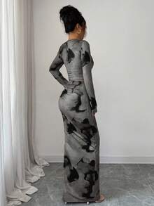 Elenzga 2件套女士时尚圆领优雅紧身不规则扎染图案长袖T恤，紧身扎染图案半身裙套装 - 彩色 - 查看 2