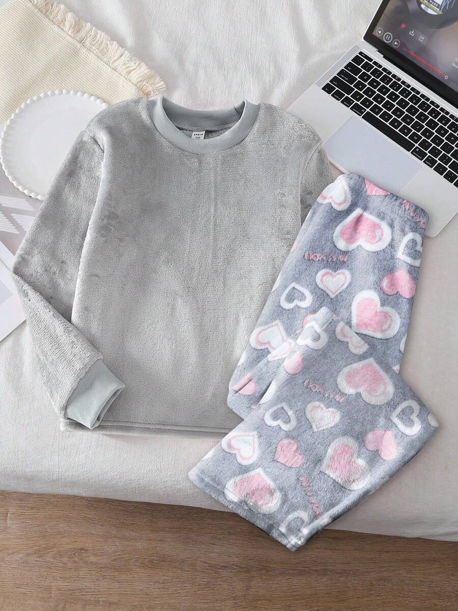 少女睡衣法兰绒家居服两件套 - 灰粉色爱心睡衣,甜美爱心印花设计,灰粉色温柔少女色,法兰绒保暖面料,长袖上衣搭配长裤,爱心图案组合,社交媒体风格,甜美少女秋冬春夏假日必备少女居家套装,长袖睡衣套装 - 彩色 - 查看 1