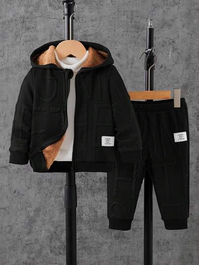 男婴休闲纯色长袖保暖拉链外套和裤子套装，两件套，舒适百搭，适合日常休闲户外穿着，秋冬季节适用。