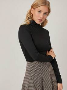 MOTF PREMIUM HIGH NECK FORM FITTED TEE