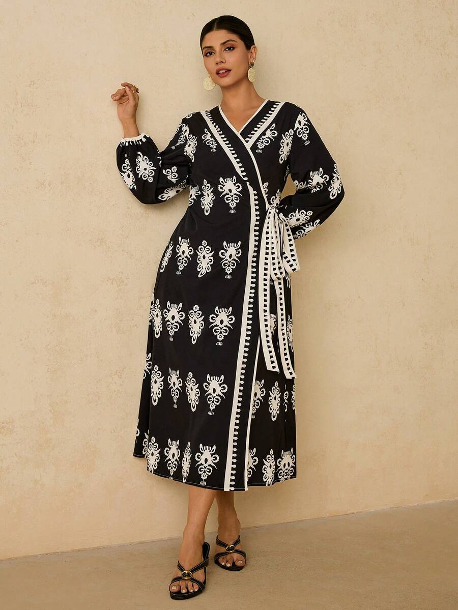 SHEIN VCAY Váy dài tay in họa tiết quấn chéo cổ chữ V cỡ lớn - màu đen - Xem 1