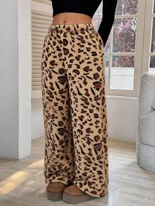 SHEIN Tween Girl Print Elastic Waist Fluffy Loose Pants, Autumn/Winter Mommy And Me Matching Outfits(2 Pieces Are Sold Separately)