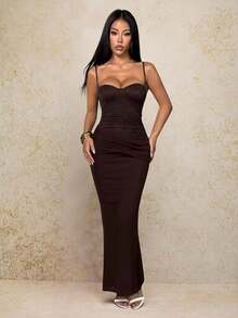 SHEIN PETITE 夏季女士蕾丝拼接吊带裙，适合毕业派对、婚礼宾客、约会、宴会、聚会、姐妹聚会以及秋冬季叠穿。 - 咖啡棕 - 查看 4