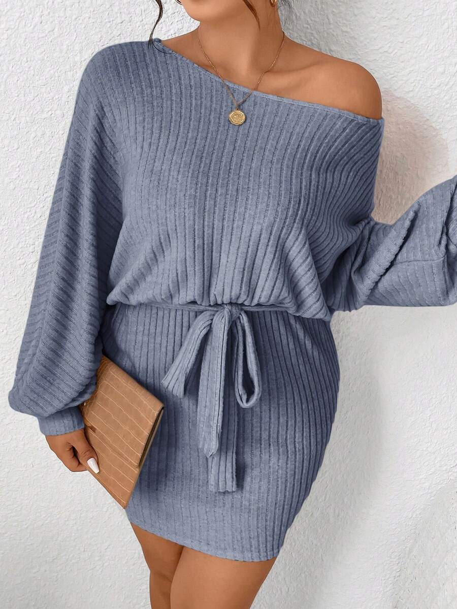 SHEIN Frenchy Đầm thời trang ôm sát tay cánh dơi lệch vai màu trơn cỡ lớn cho nữ - Màu xanh nhạt - Xem 1