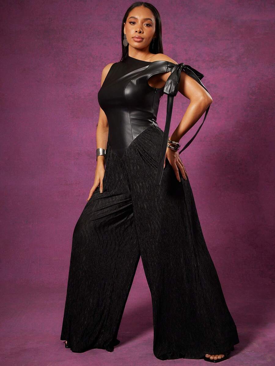 Vixey Kunstleder Stretch PU asymmetrischer Ausschnitt mit Selbstbindegürtel, Crinkle Satin Jumpsuit mit weitem Bein - Schwarz - Übersicht 1