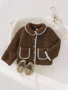 Playful Pals 年轻女孩领毛绒撞色镶边前开长袖毛绒夹克，适合外出或舒适居家的日常休闲装，冬季百搭