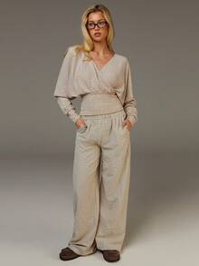 Athîral 女士纯色交叉蝙蝠袖时尚短款上衣 - 卡其色 - 查看 3