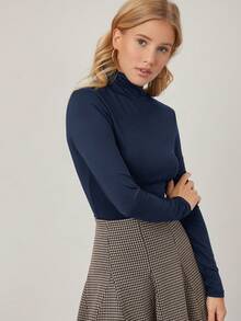 MOTF PREMIUM HIGH NECK FORM FITTED TEE