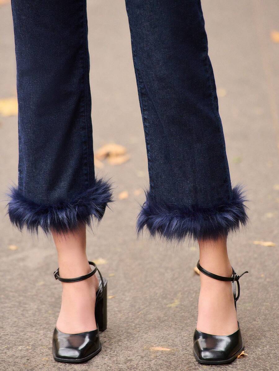 lacRébo 高腰深色直筒牛仔裤，裤脚饰有羽毛，俏皮别致的牛仔单品 - 深色水洗藍 - 查看 1