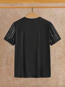 Mainfolk Kaos Pria Lengan Pendek Leher Bulat dengan Motif Rhinestone, Hitam Putih Gaya Streetwear Musim Panas, Kaos Kasual Serbaguna dengan Pola Grafis dan Bahu Longgar, Atasan Kaos Santai - Hitam - View 2