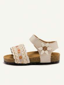 Cozy Pixies 可爱花卉刺绣休闲女童平底凉鞋 - 杏色 - 查看 3