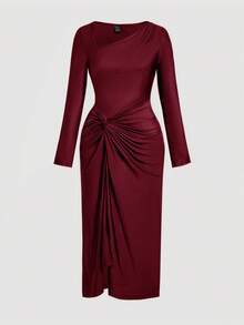 SHEIN MOD Vestido largo elegante de cuello asimétrico con pliegues y torsión, talla grande en color borgoña - Burdeos - Ver 4