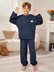 SHEIN 两件套男童简约字母刺绣圆领长袖上衣和柔软抓绒睡裤套装，舒适家居睡衣，秋冬季 - 藏蓝色 - 查看 4