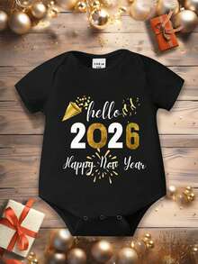 2026新年快乐！男婴休闲时尚创意个性化清新可爱简约数字丝带皇冠图案字母标语印花宽松基础款圆领短袖连体衣，舒适的男婴新年服装 - 黑色 - 查看 3