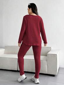 Vionelle Conjunto de top y pantalones de talla grande con textura y rayas en cuello en V - Burdeos - Ver 2